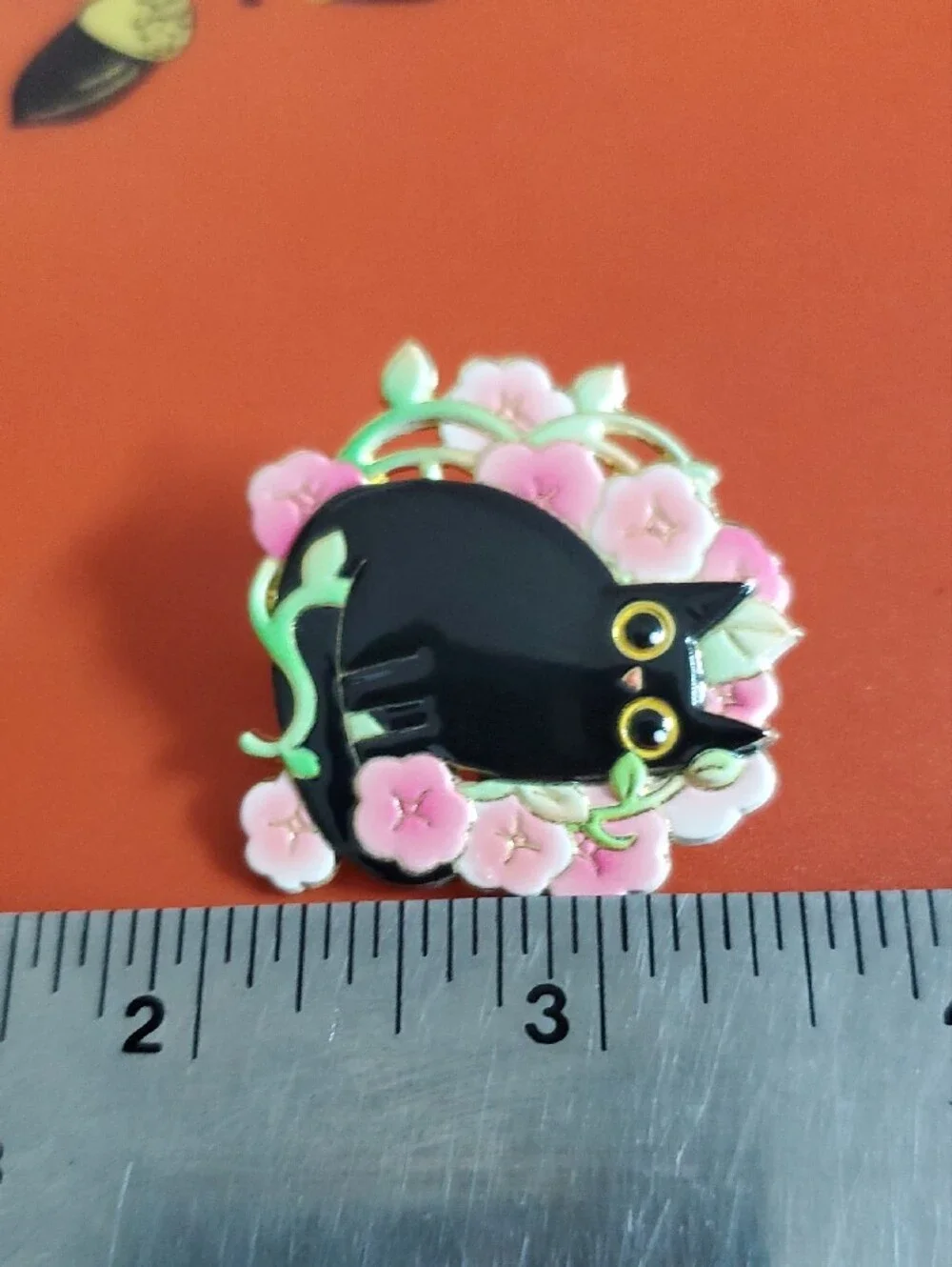 Black Cat Enamel Pin with Pink Flowers - Cute Pet Cat Accessory